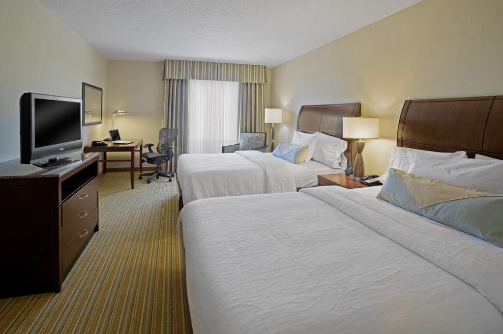 Hilton Garden Inn Orlando Lake Buena Vista Kamer foto